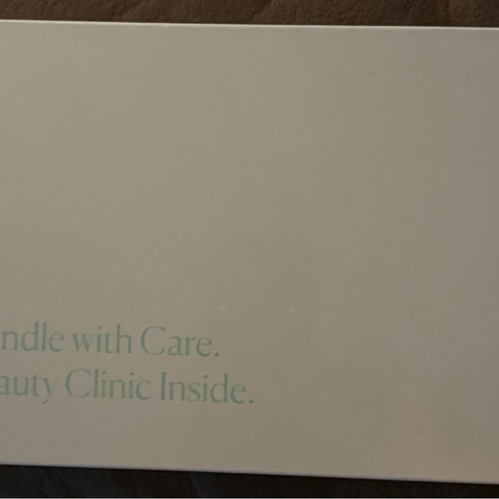 Micro-Infusion Facial System - Qure 2 month supply. Dark spot serum. See descr - Picture 2 of 4